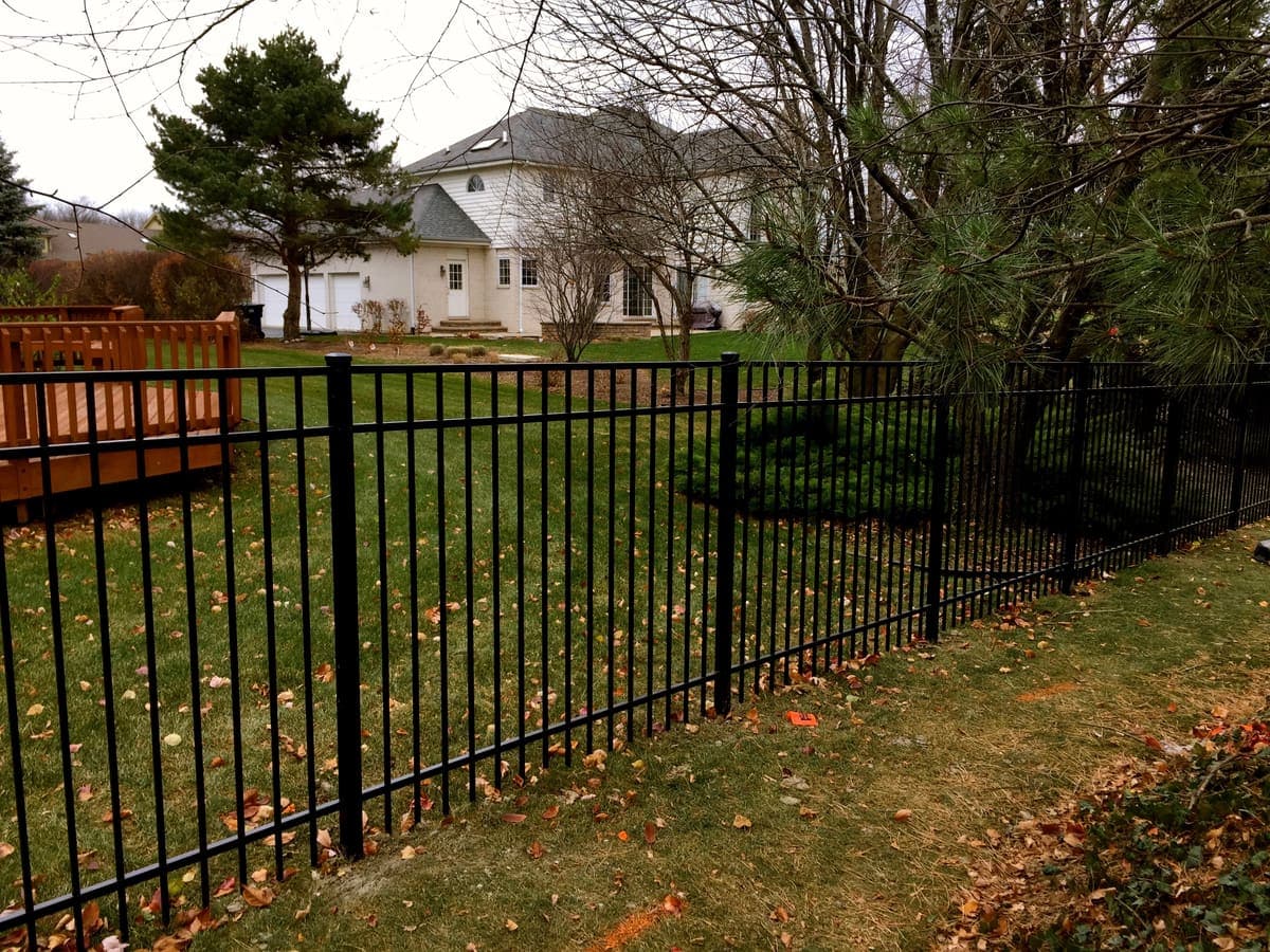 Aluminum fence installation